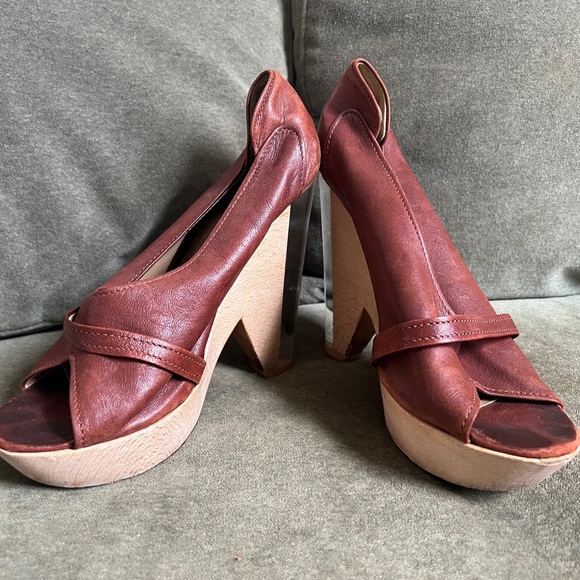 Chloe peep toe platform heel - Picture 6 of 7